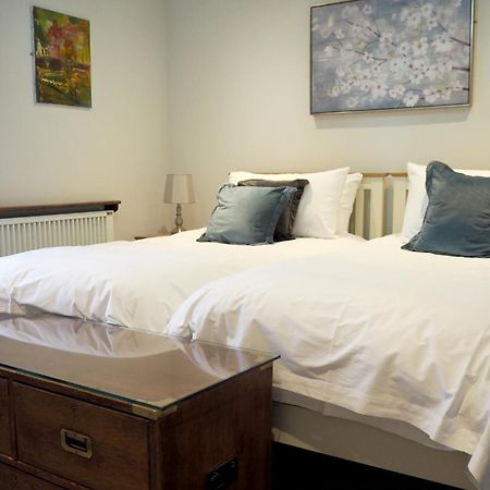 The Dog & Gun Inn Netheravon Phòng bức ảnh