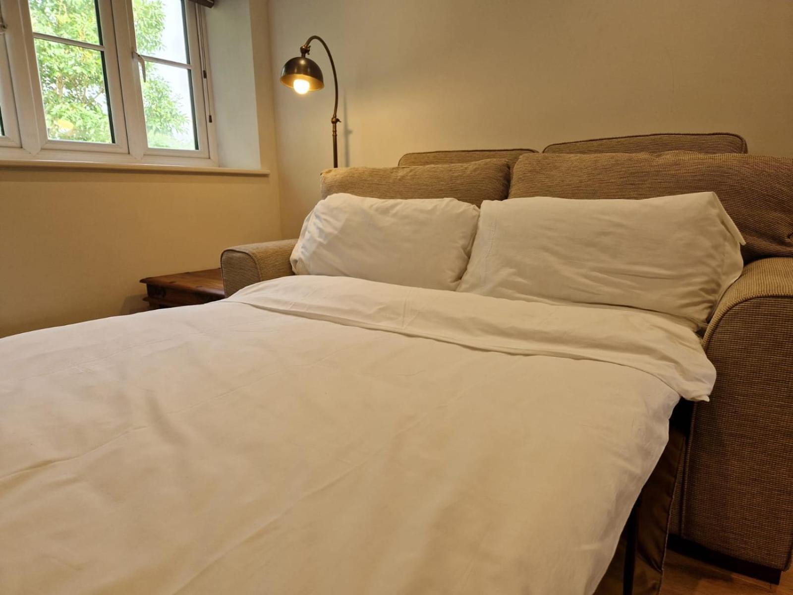 The Dog & Gun Inn Netheravon Phòng bức ảnh