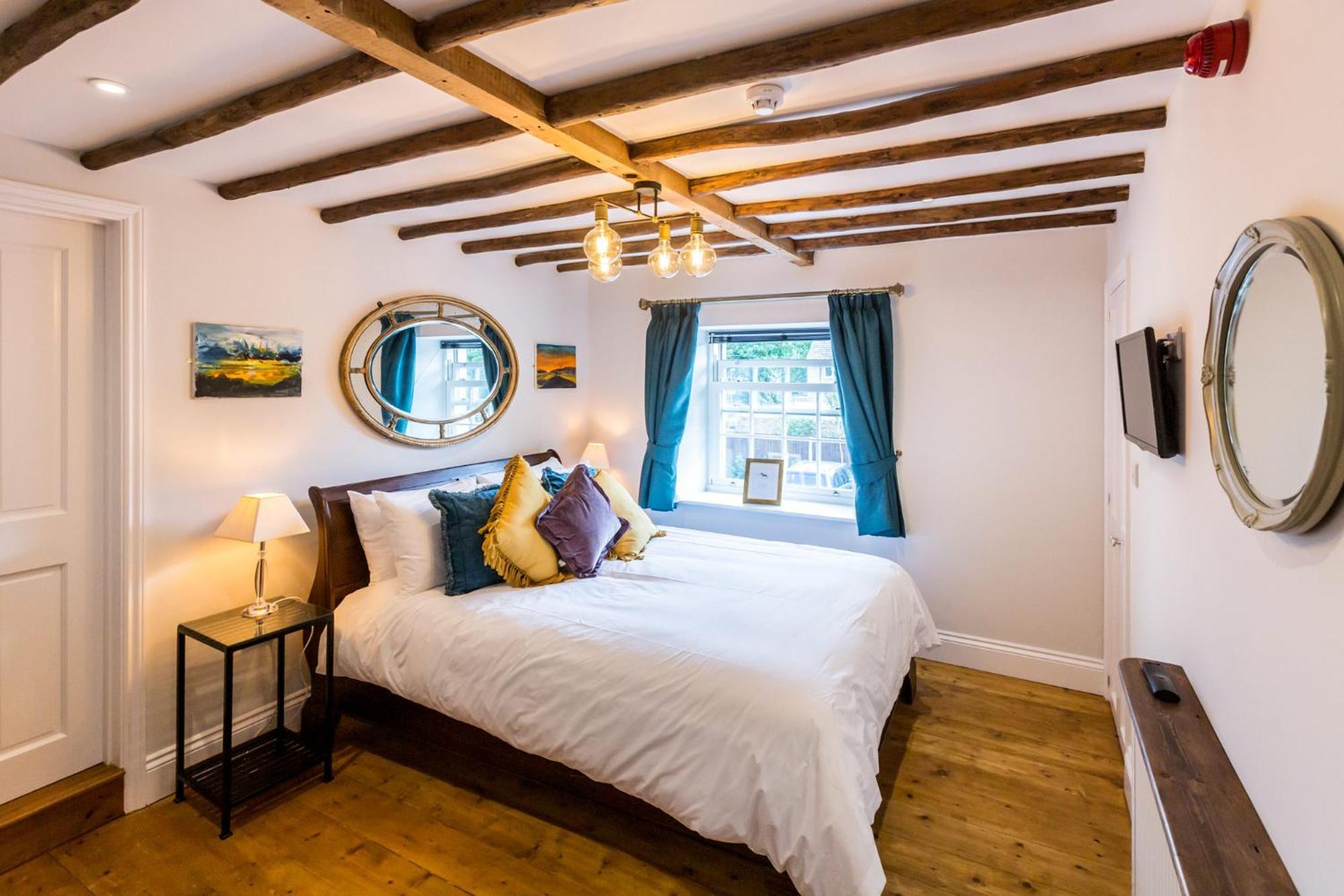 The Dog & Gun Inn Netheravon Phòng bức ảnh